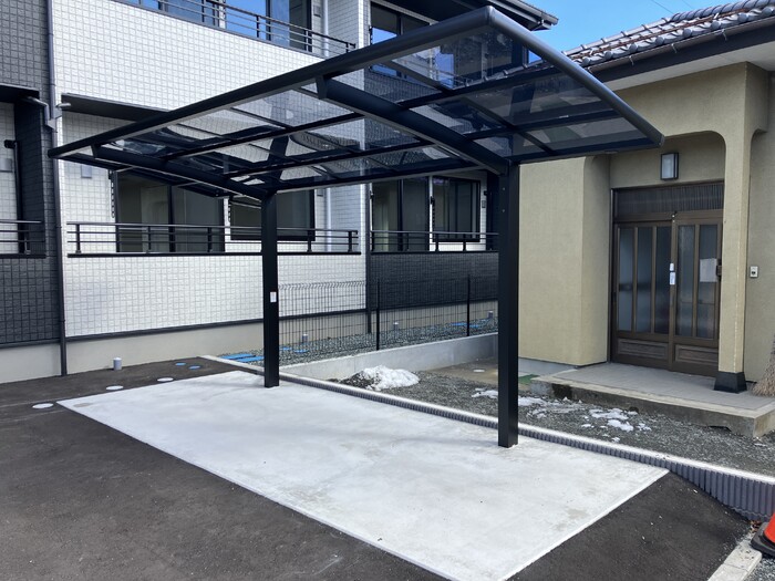 アクシィブⅦ 駐車場