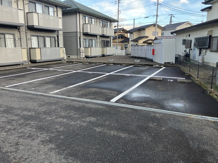 ガーデンコート　A 駐車場