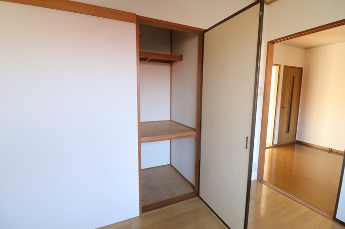 ドミールＹ 収納