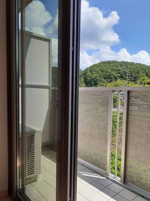 福島県福島市田沢木曾内前 ベランダ