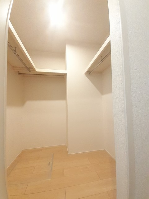 福島県福島市笹谷石田 収納