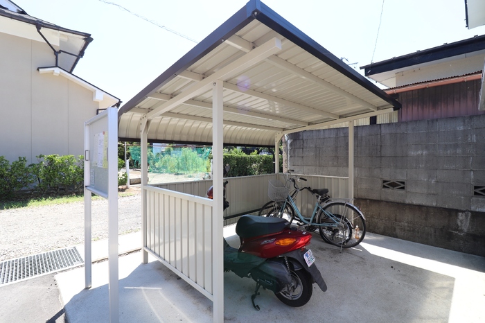 メゾン花見山　Ⅲ 駐車場