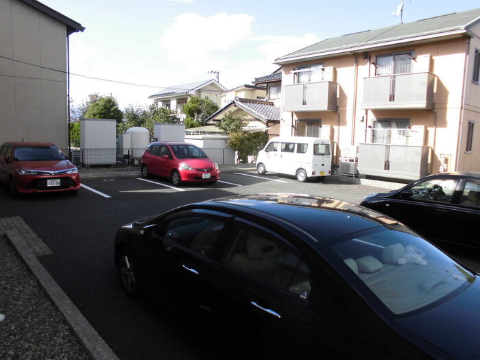 メナー　Ｂ 駐車場