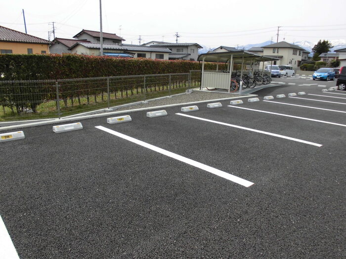 リーフガーデン　ＥＡＳＴ 駐車場