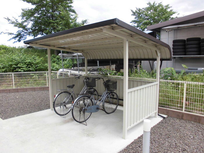 ルミエールＳＡＫＵＲＡ 駐車場