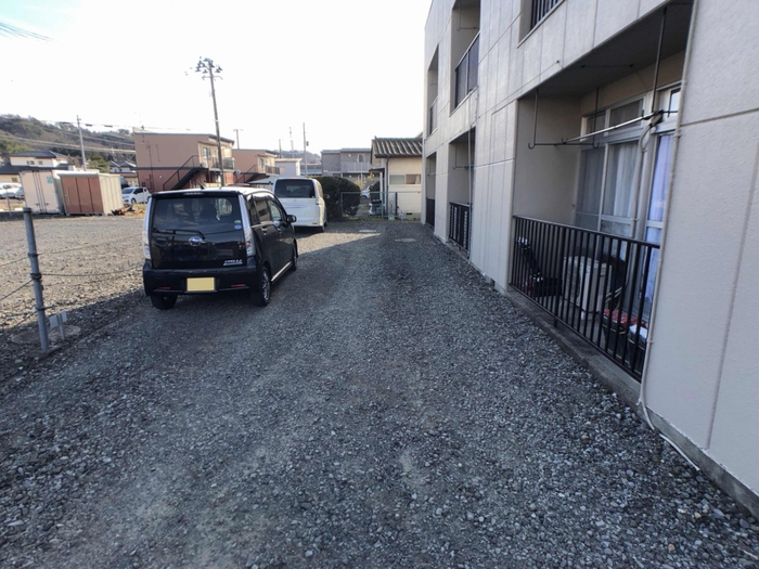 小倉寺コーポ 駐車場