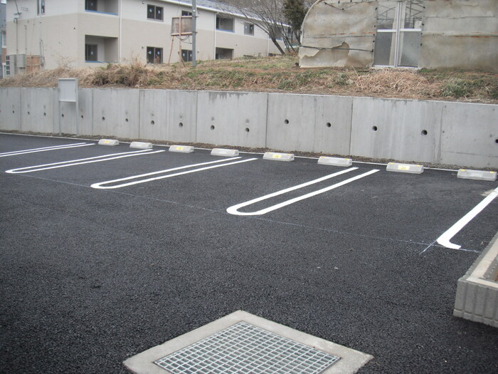 Ｄ－ｒｏｏｍ小倉寺　Ａ 駐車場