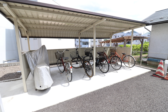 Ｄ－ｒｏｏｍ椿 駐車場