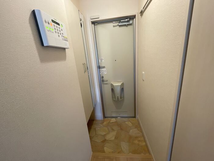 Ｄ－ｒｏｏｍ清水 玄関