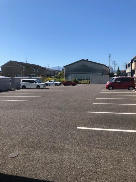 Ｇｒａｃｅ　Ｃｏｕｒｔ　Ｂ 駐車場