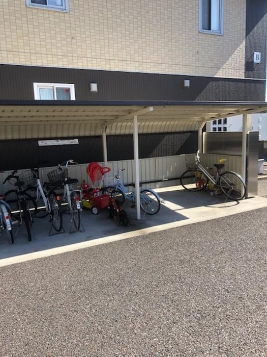Ｇｒａｃｅ　Ｃｏｕｒｔ　Ｂ 駐車場
