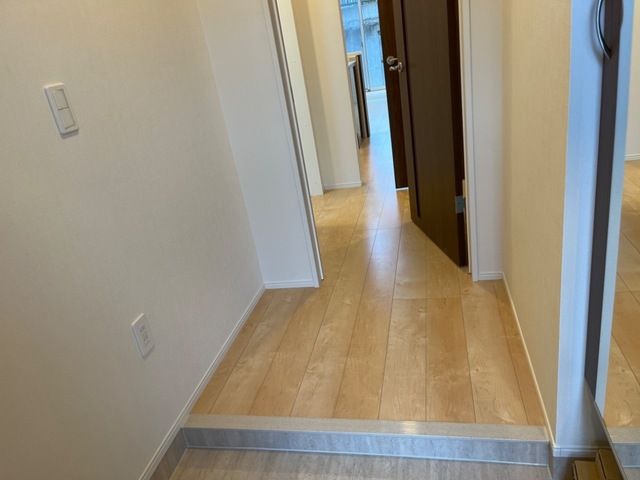 黒岩新築アパート 玄関