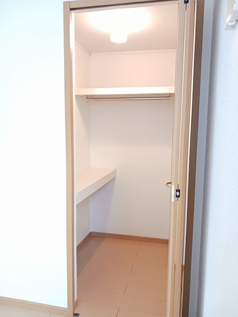 福島県福島市宮代宝田前 収納