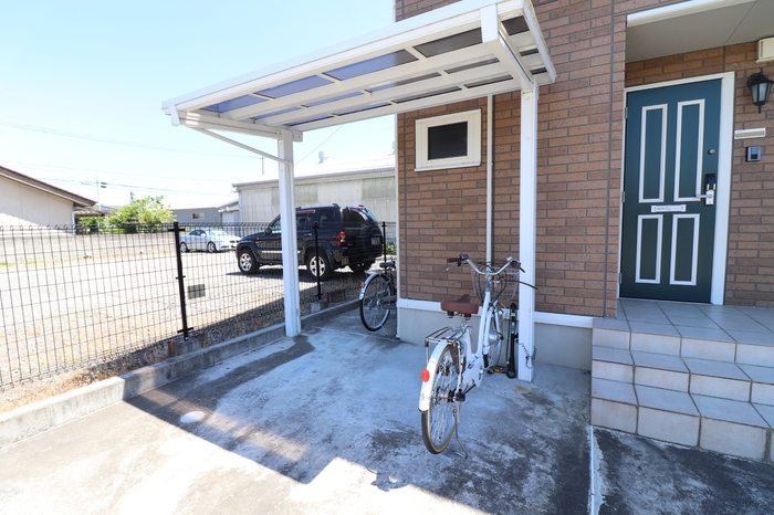 サンボナール 駐車場