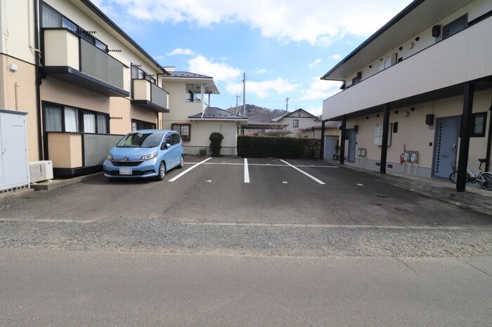 テールフォーム　A 駐車場