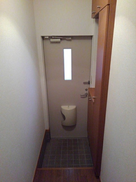 福島県福島市荒井北２丁目 玄関