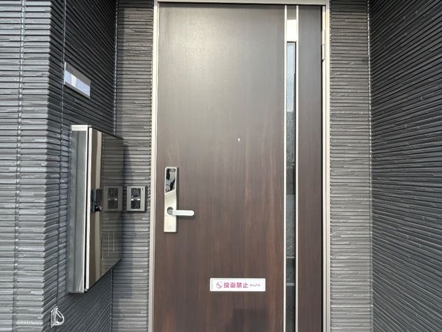 ヴァンベール六番館 玄関