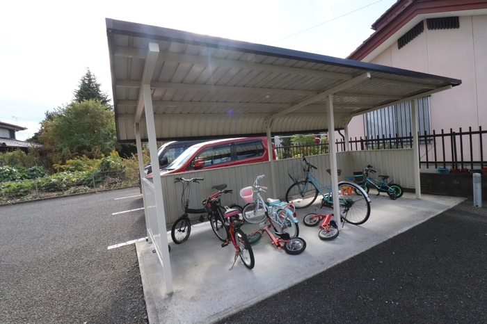 グランドソレイユ 駐車場