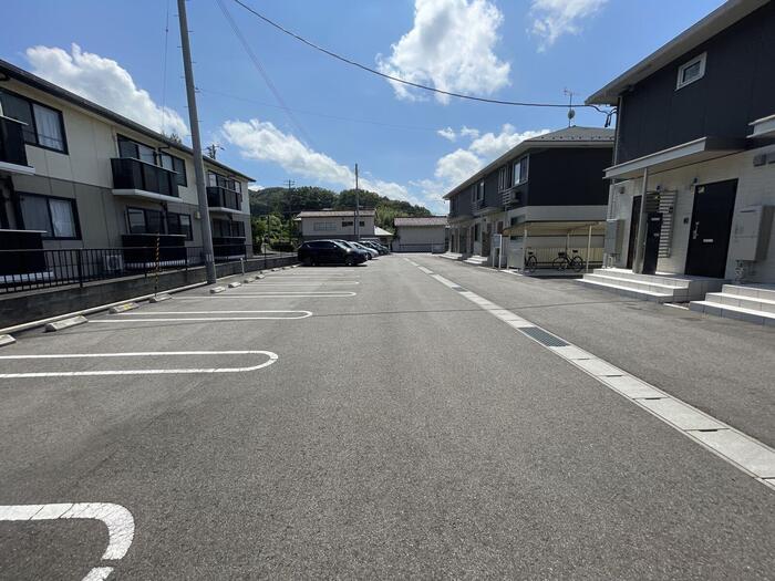 サンテラス　Ｂ 駐車場