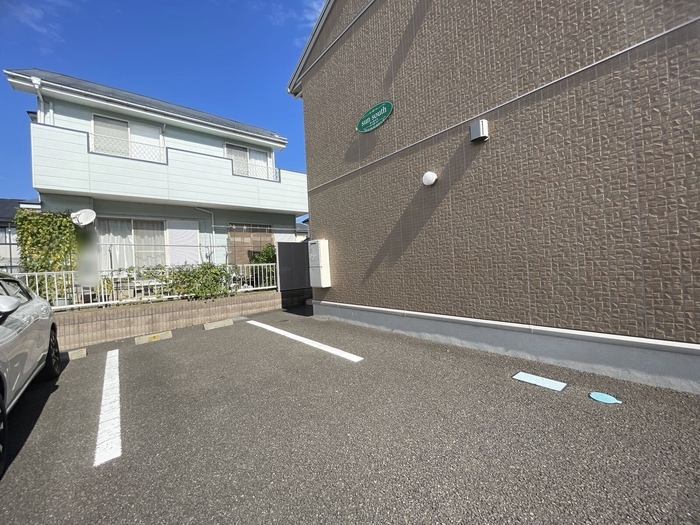 サン・サウス 駐車場