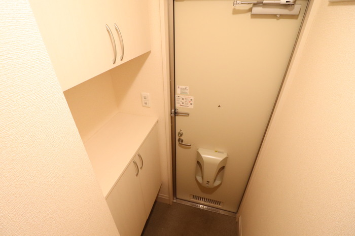 メゾンささや 玄関