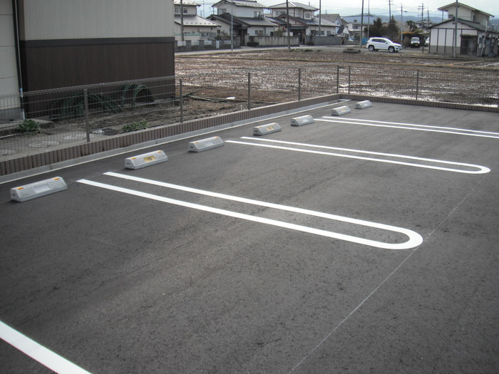 ラフィネ　Ｂ 駐車場