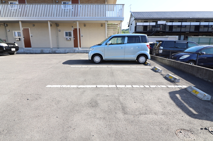 Ｄ-ＲｏｏＭ渡利 駐車場