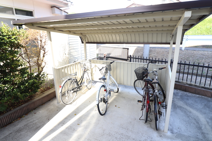 Ｄ-ＲｏｏＭ渡利 駐車場