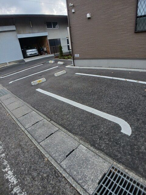 エアリーガーデン 駐車場
