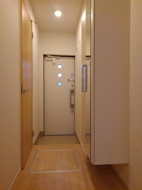 エアリーガーデン 玄関