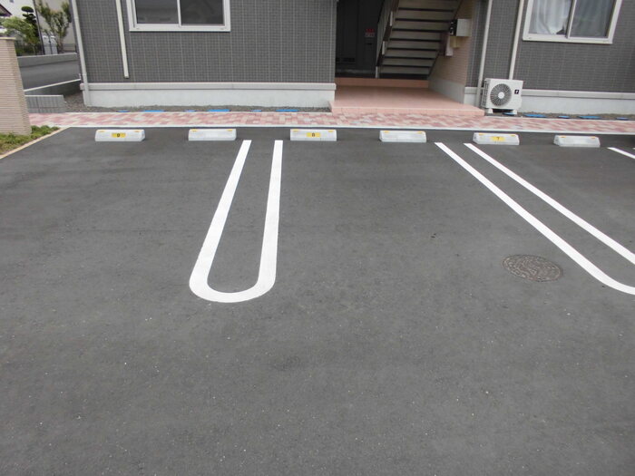 コンフォートＭ 駐車場
