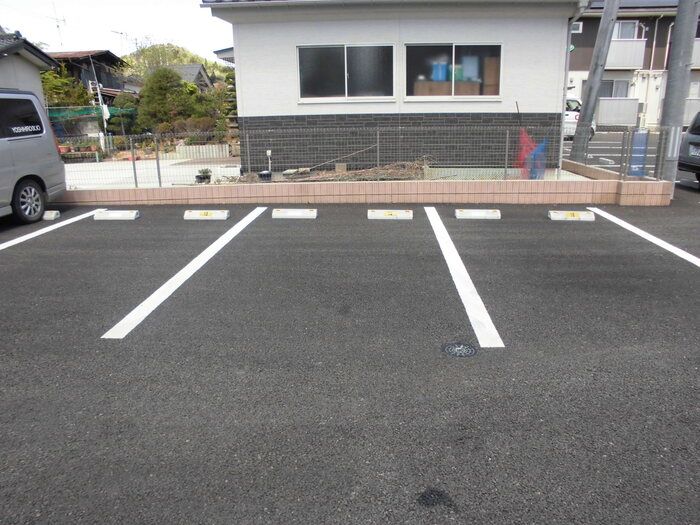 ボヌール　Ｂ 駐車場