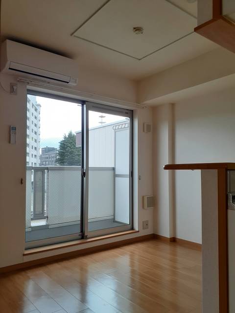 グラディオ山下 リビング