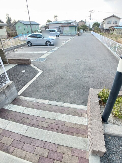 サンライズ　ムサシ 駐車場