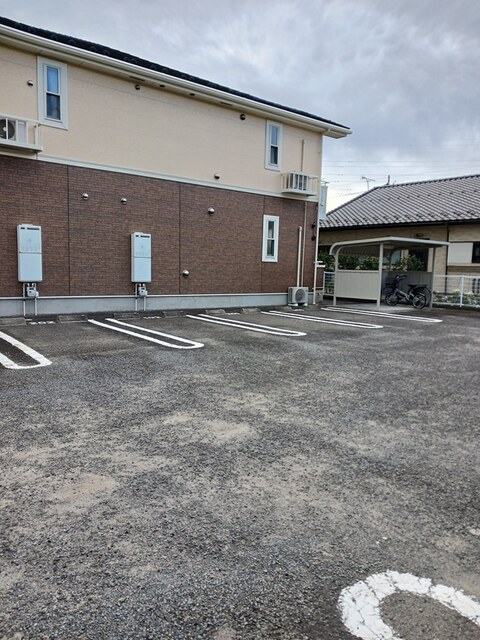 フラワーガ－デン 駐車場