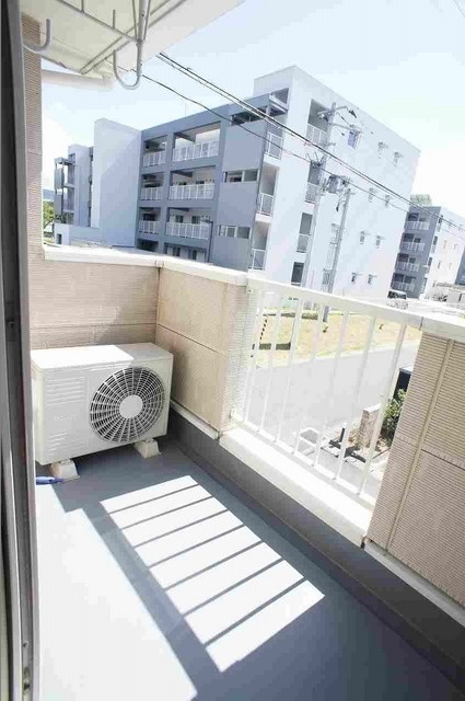 ロックスリー一番館 ベランダ