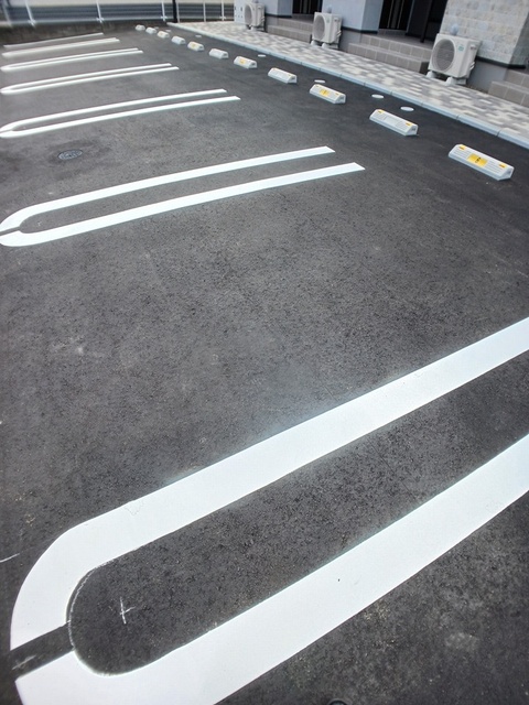 アリエス 駐車場