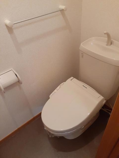 クリスタルコートＡ トイレ