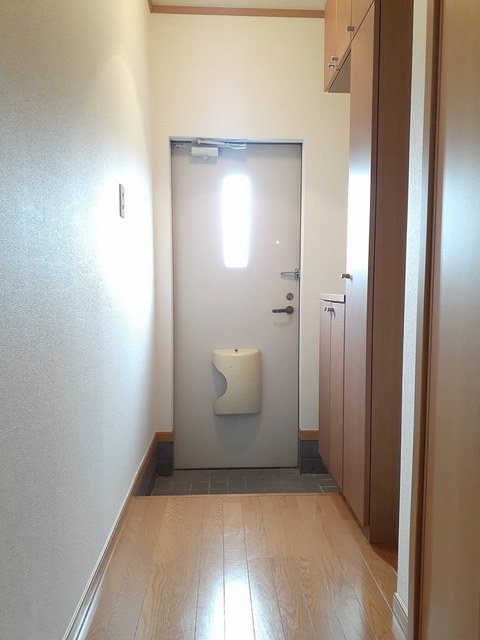 福島県伊達郡桑折町新吉町２丁目 玄関