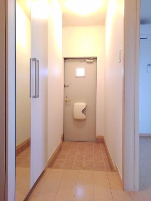 福島県伊達市保原町泉町 玄関