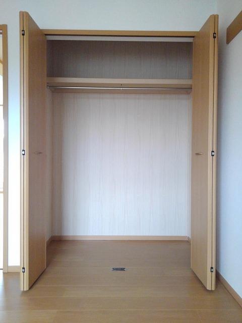 福島県福島市松川町美郷４丁目 収納