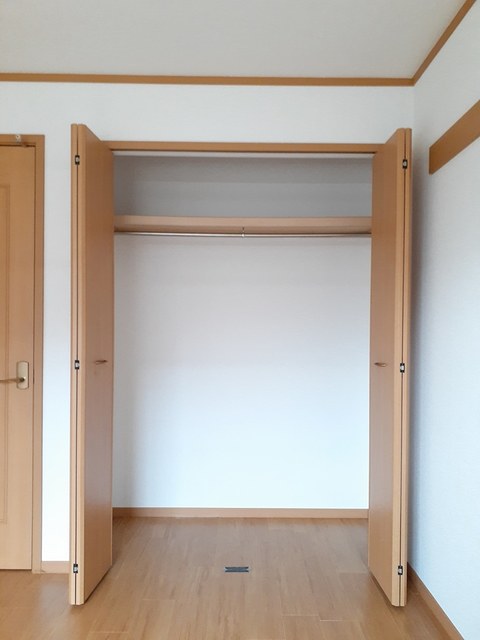 福島県伊達郡桑折町諏訪 収納