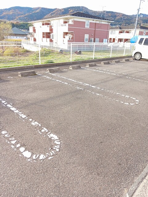 福島県伊達郡桑折町諏訪 駐車場