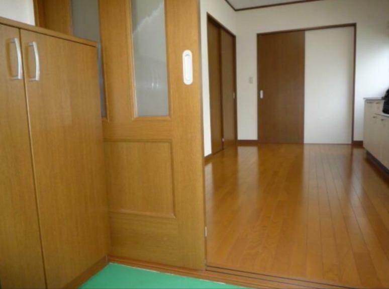 田沢アパート 玄関