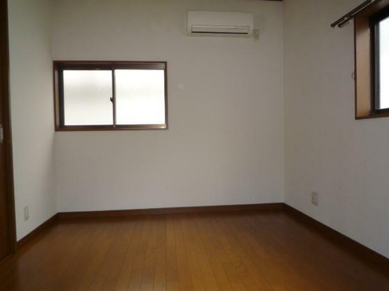 田沢アパート ベッドルーム