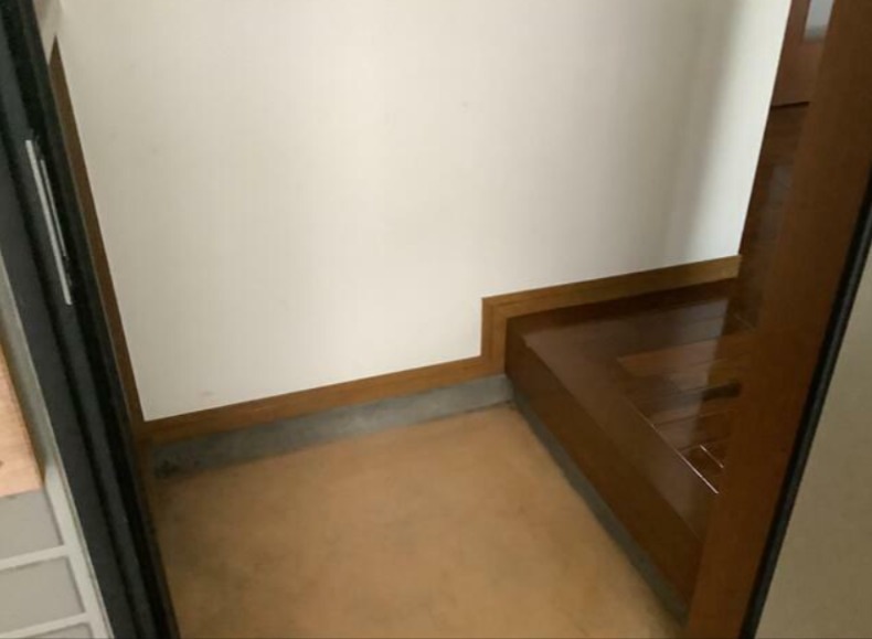 サンライフ荒井 玄関