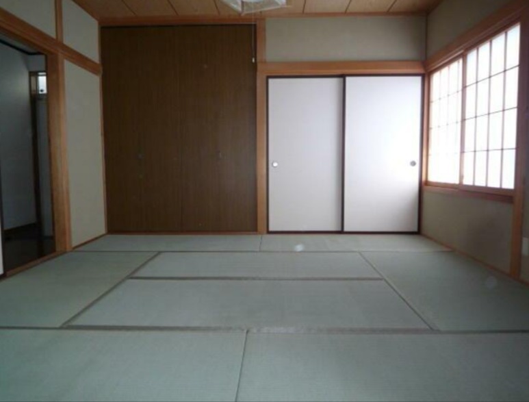 サンパーク弥生A ベッドルーム