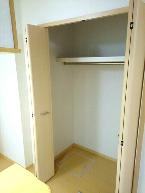 メゾンオーブＣ 収納