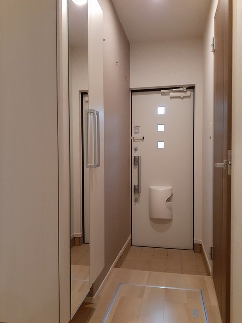 サンライズ 玄関