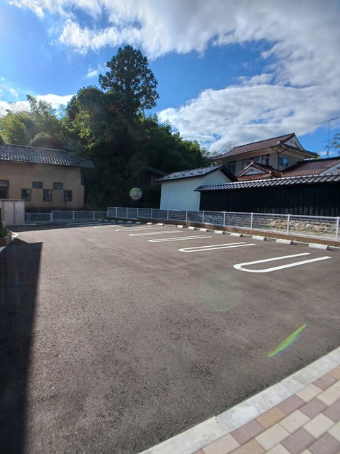 ガジュマル 駐車場
